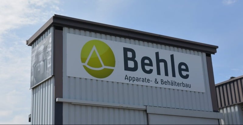 Apparate und Behälter