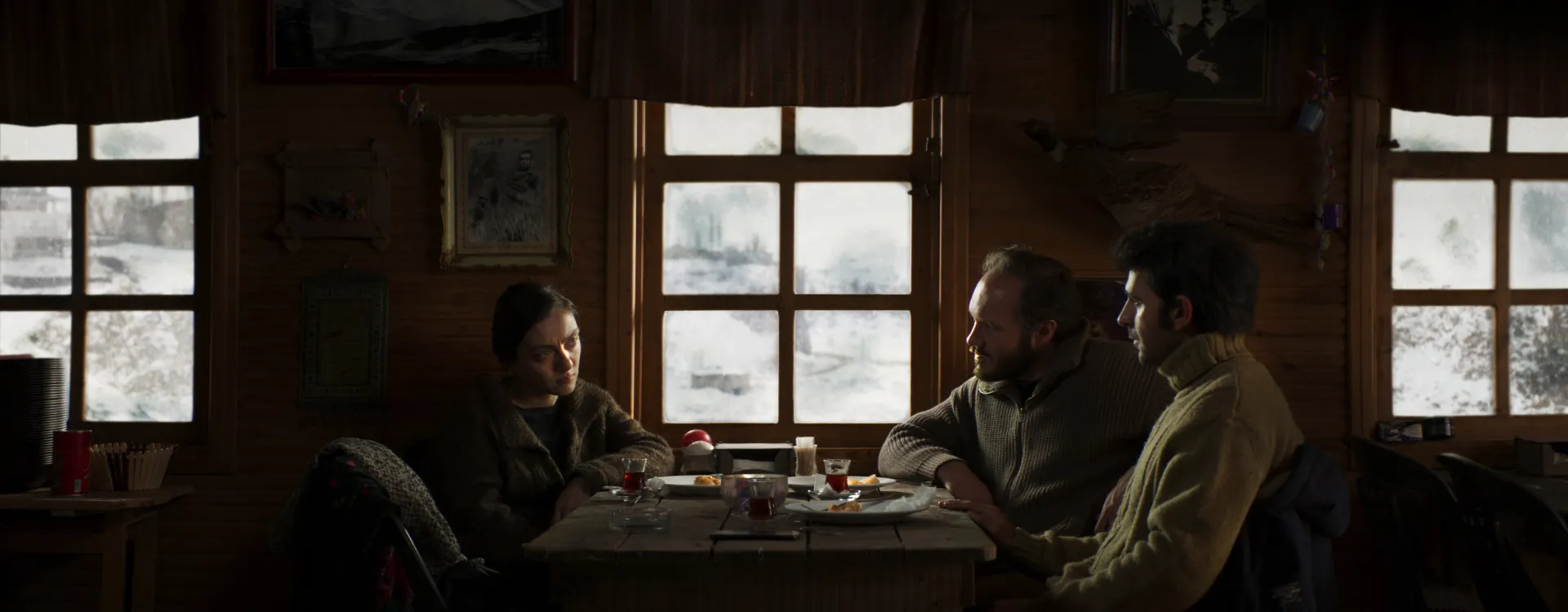 Filmstill 'Auf trockenen Gräsern'