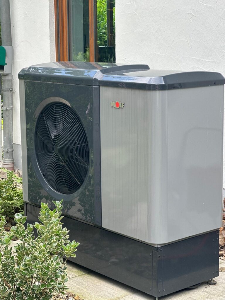 Wolf Wärmepumpe statt Gasheizung im Altbau in Deggendorf