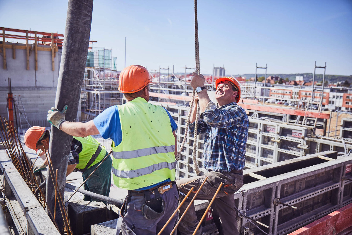Arbeitsgeräte und Fuhrpark