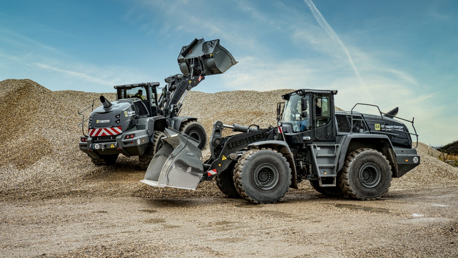 Radlader Liebherr L566 im Kieswerk