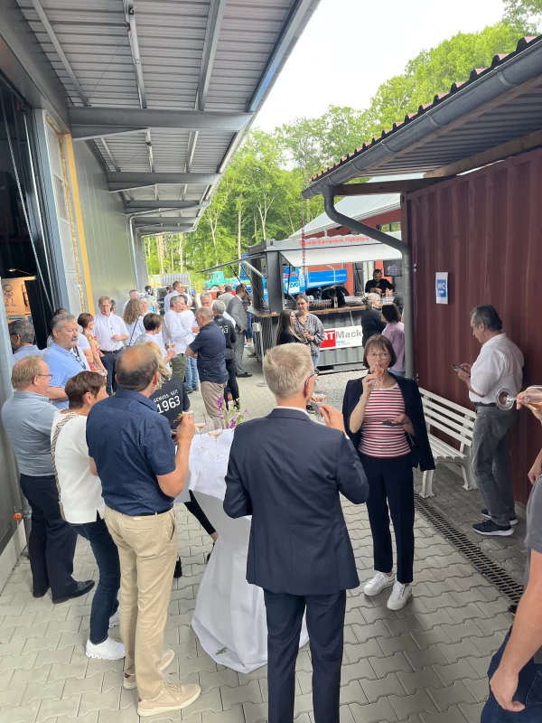 Einweihung des neuen Lager- und Logistikzentrums 2023