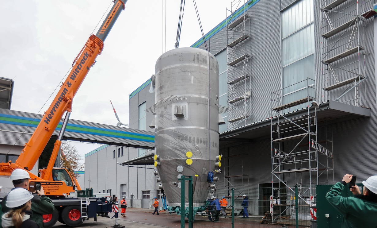 Fluidized-bed granulation plant