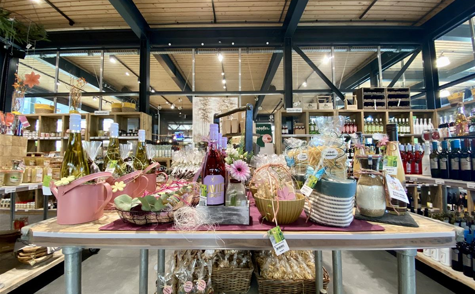Blumensträuße und Geschenkarrangements