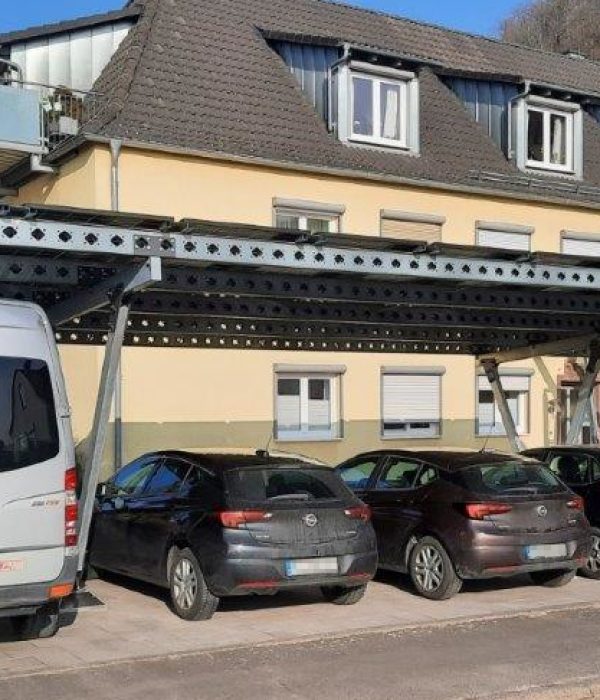 Carportanlage mit Erdnagel-Befestigung