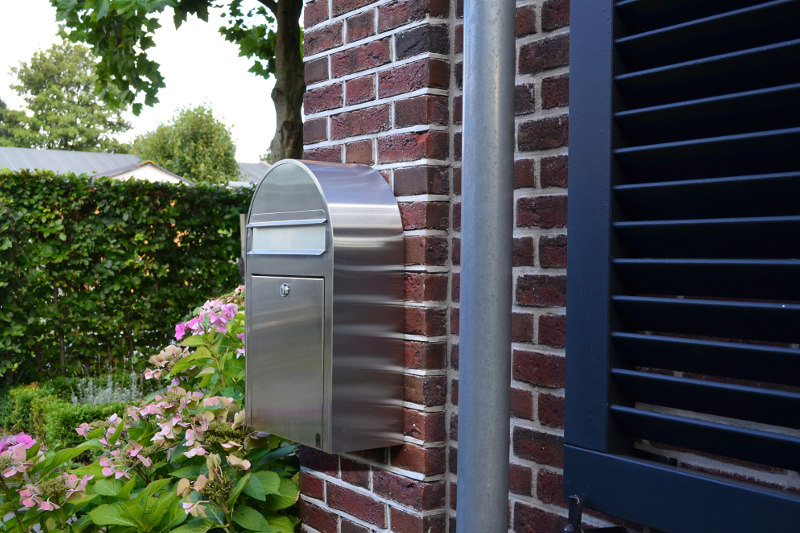 Wandbriefkasten