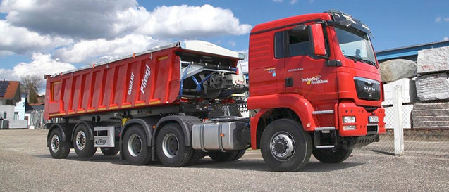 Bau- und Kommunaltechnik-Fahrzeuge