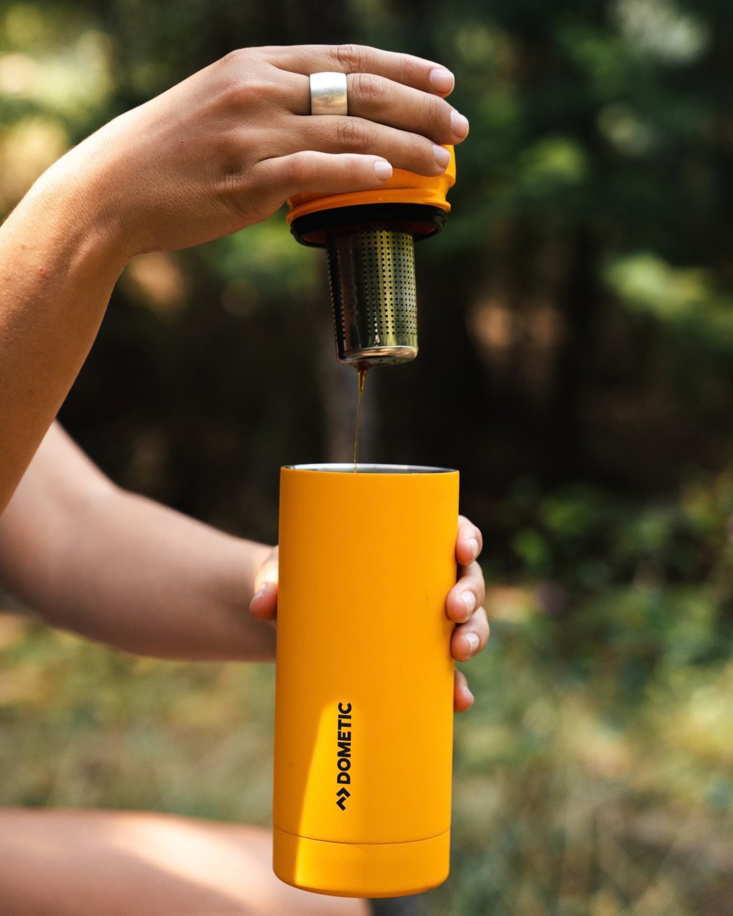 Tea Infuser Insert im Isolierbecher