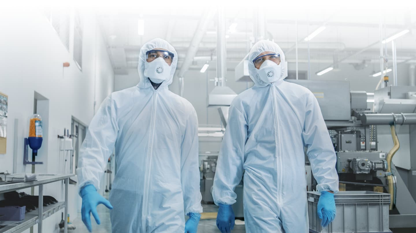 Cleanroom production of low-particle PE packaging