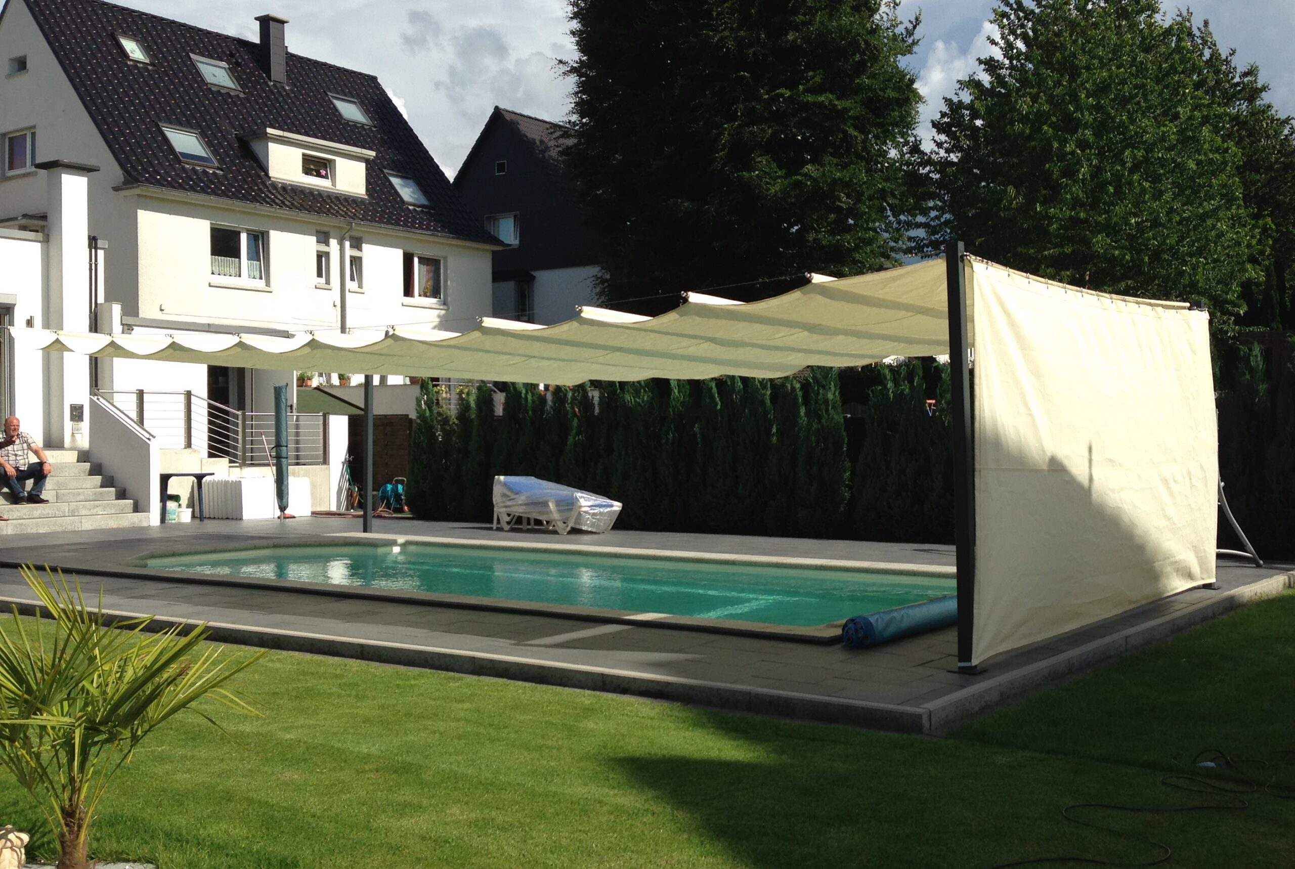 Sonnenschutz / Pool-Abdeckung