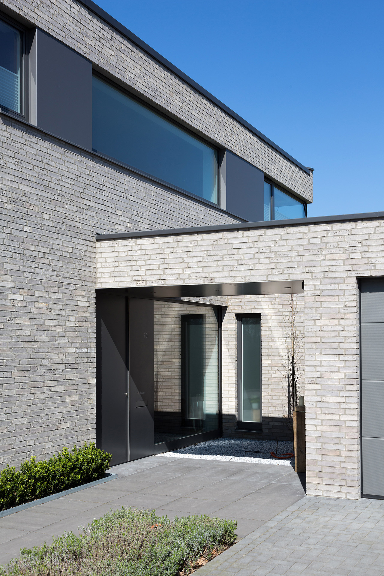Wohnhaus mit Doppelgarage (Projektbeispiel Wohnen)
