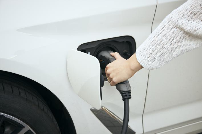Elektroauto beim Laden