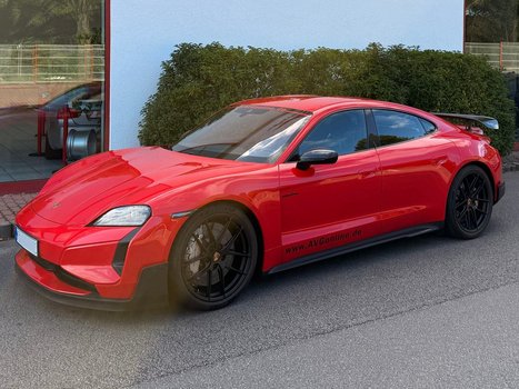 Porsche Taycan Turbo GT Weissach