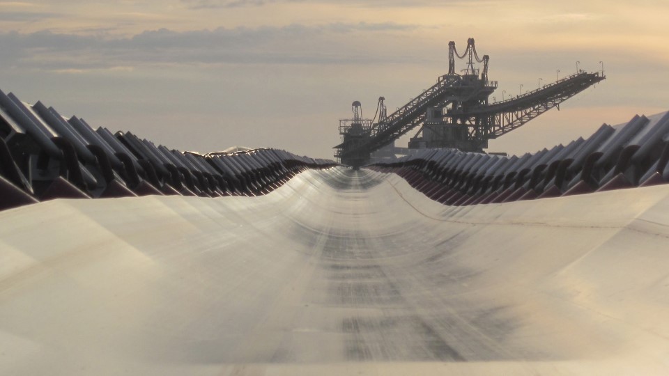 Shiftable Dump Conveyor