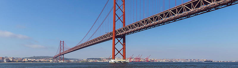 Tagescruise bei der Ponte 25 de Abril