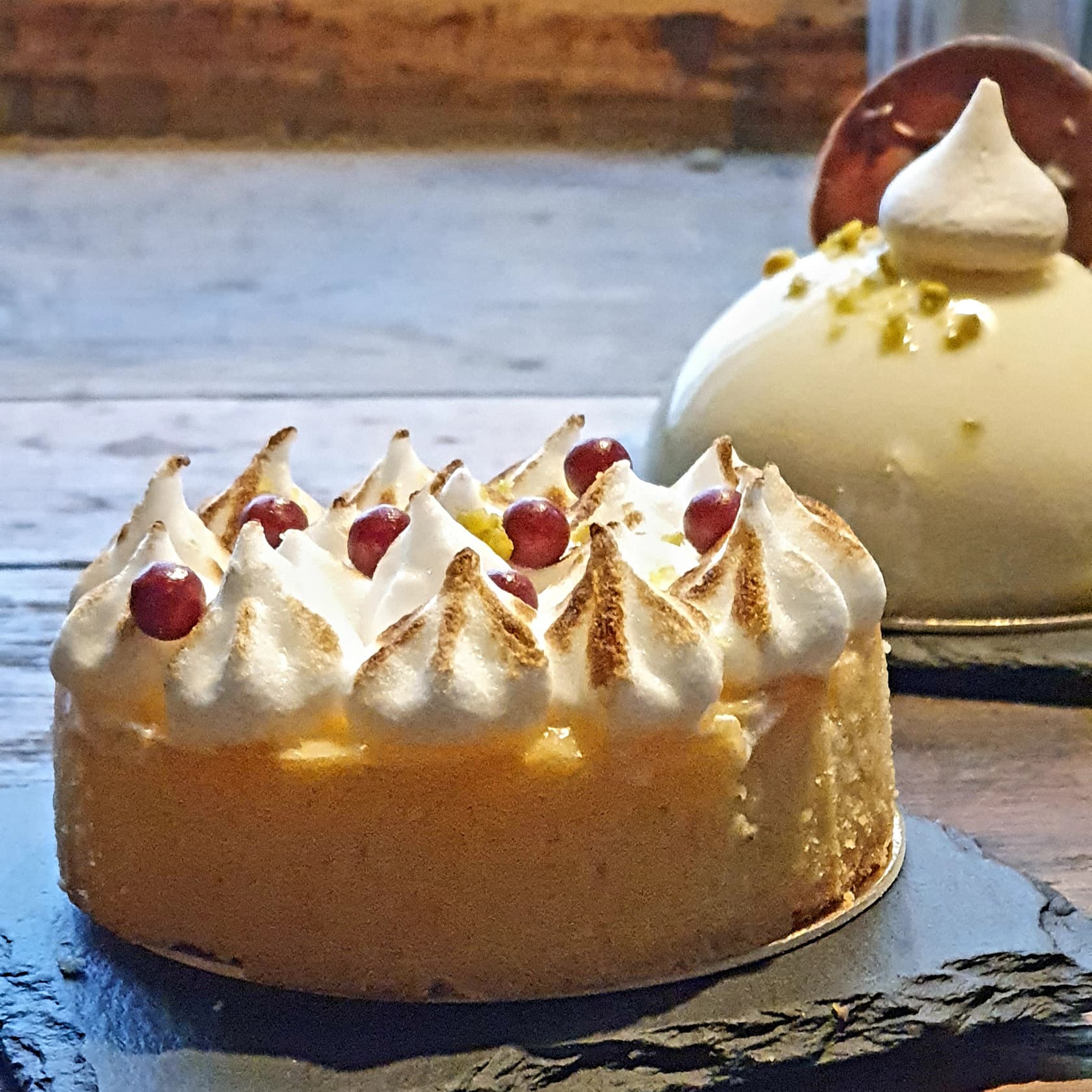 Kuchen und Törtchen für die Cafés