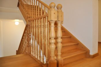 Holztreppe Treppenhaus