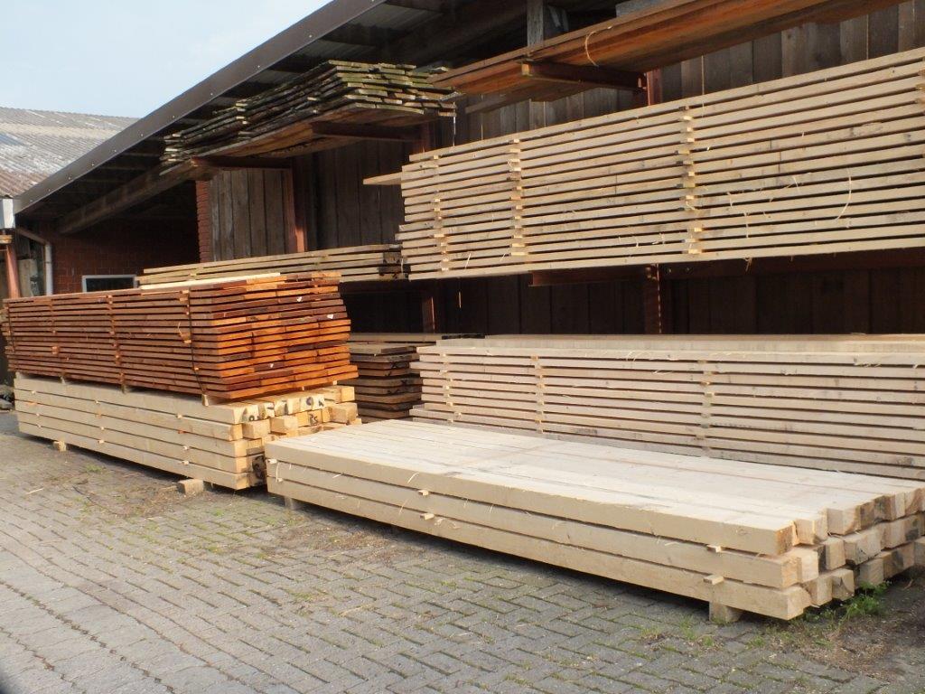Softwood sawn timber (spruce, pine, larch, Douglas fir)