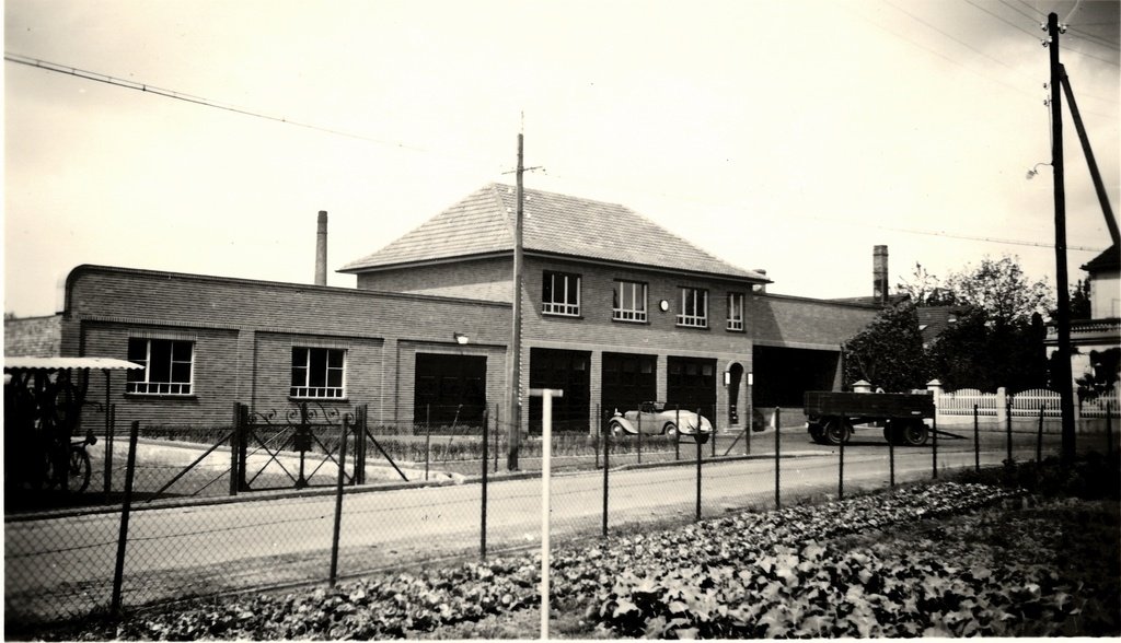 Historic photo 1930 – first corrugator