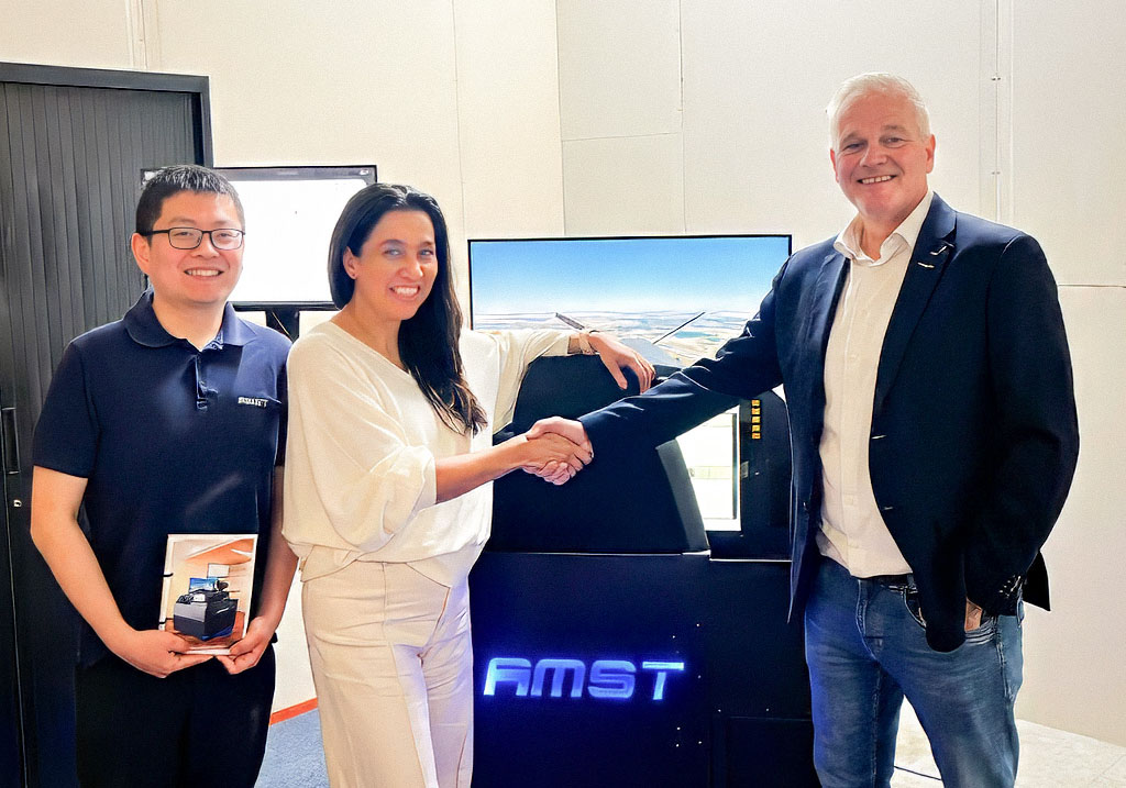 AMO Flight Simulator mit AMO PILOTS