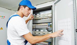 Inbetriebnahme, Wartung & Service
