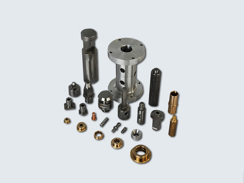 Dreh- und Frästeile aus eigener CNC-Fertigung