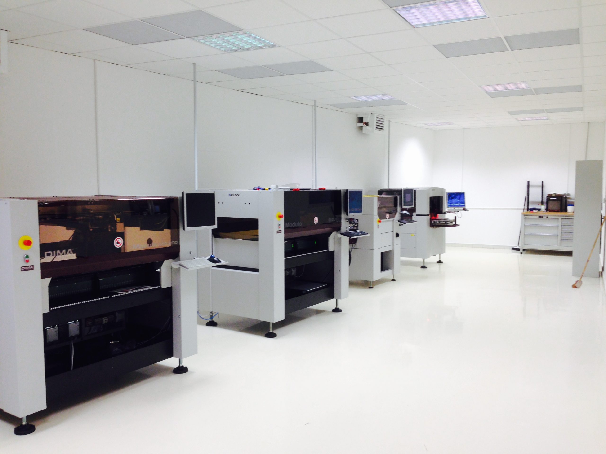 SMD-Bestückungsmaschinen in der Produktion Iserlohn