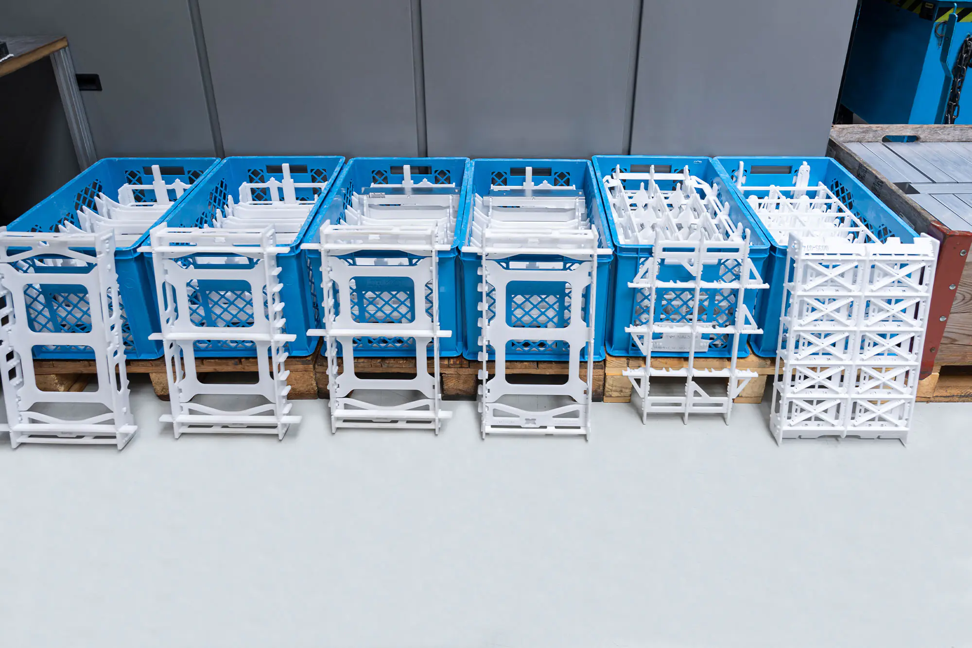 Individuelles Teilehandling mit Transportkörben