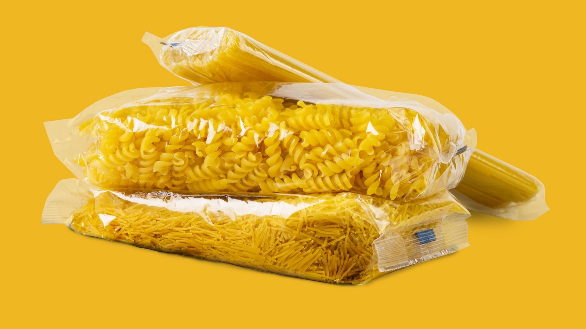 Getrocknete Teigwaren in Verpackung