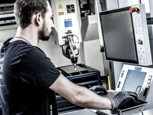 Programmierung der Laserschneidanlage
