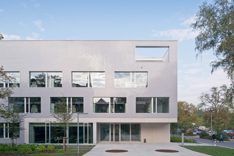Zentrum für Biomolekulare Wirkstoffe