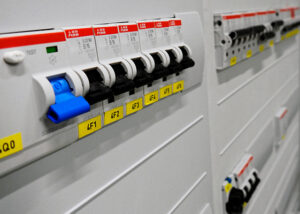 Verteilkästen und Elektroverteiler