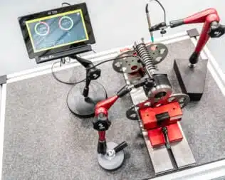 Industrial Run-out Tester in Einsatz