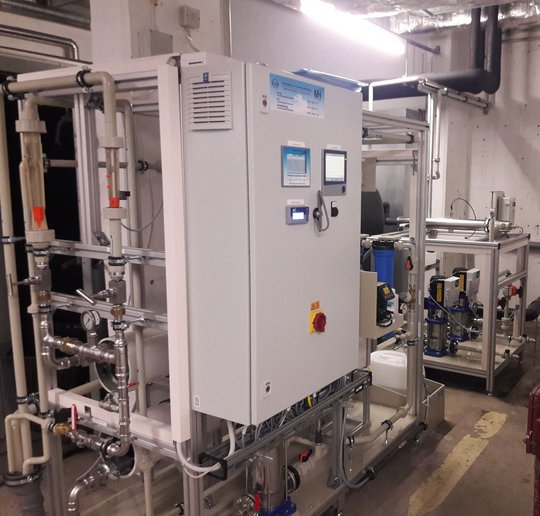 Reverse osmosis system with electrodeionisation