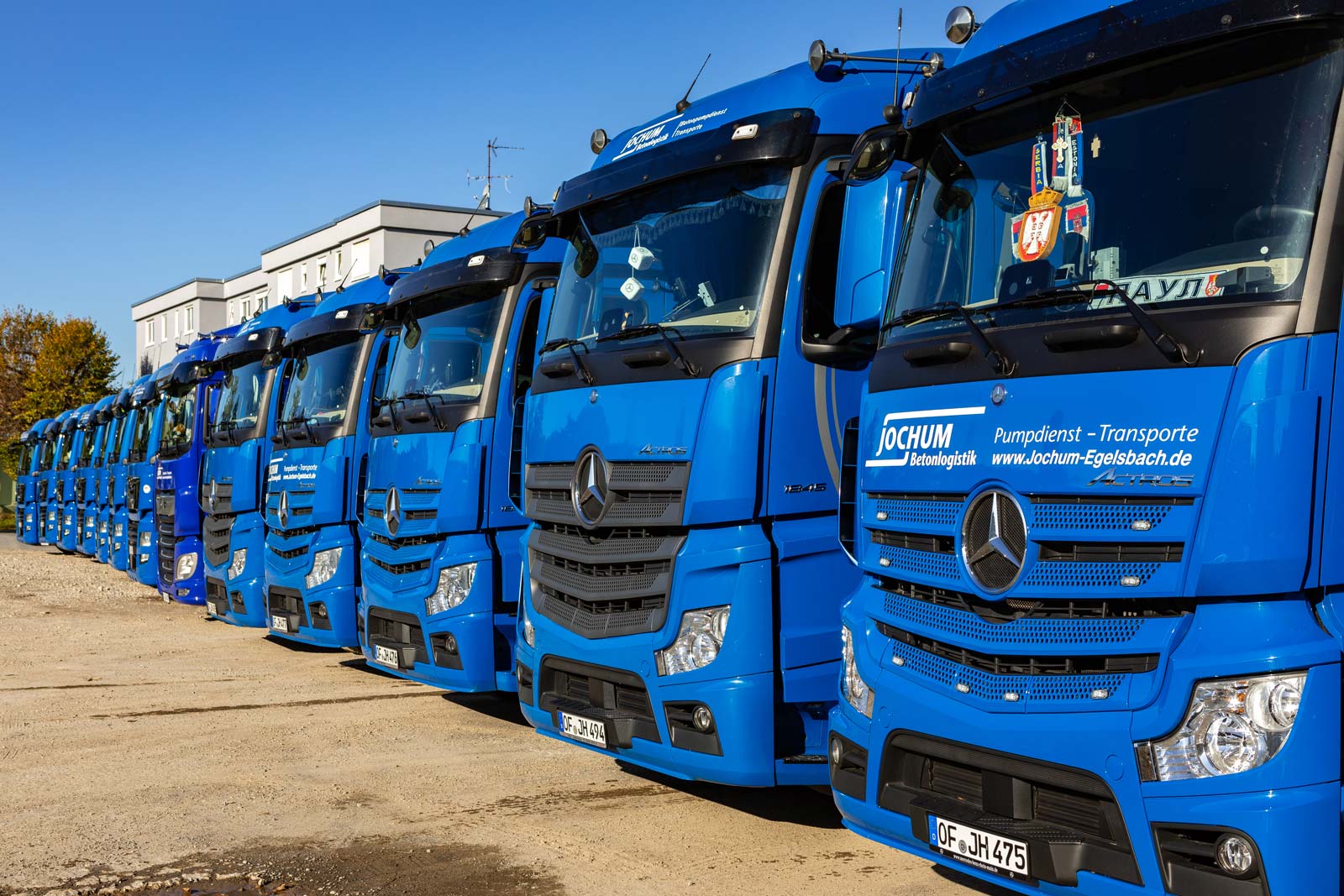 Silofahrzeuge von Jochum Betonlogistik