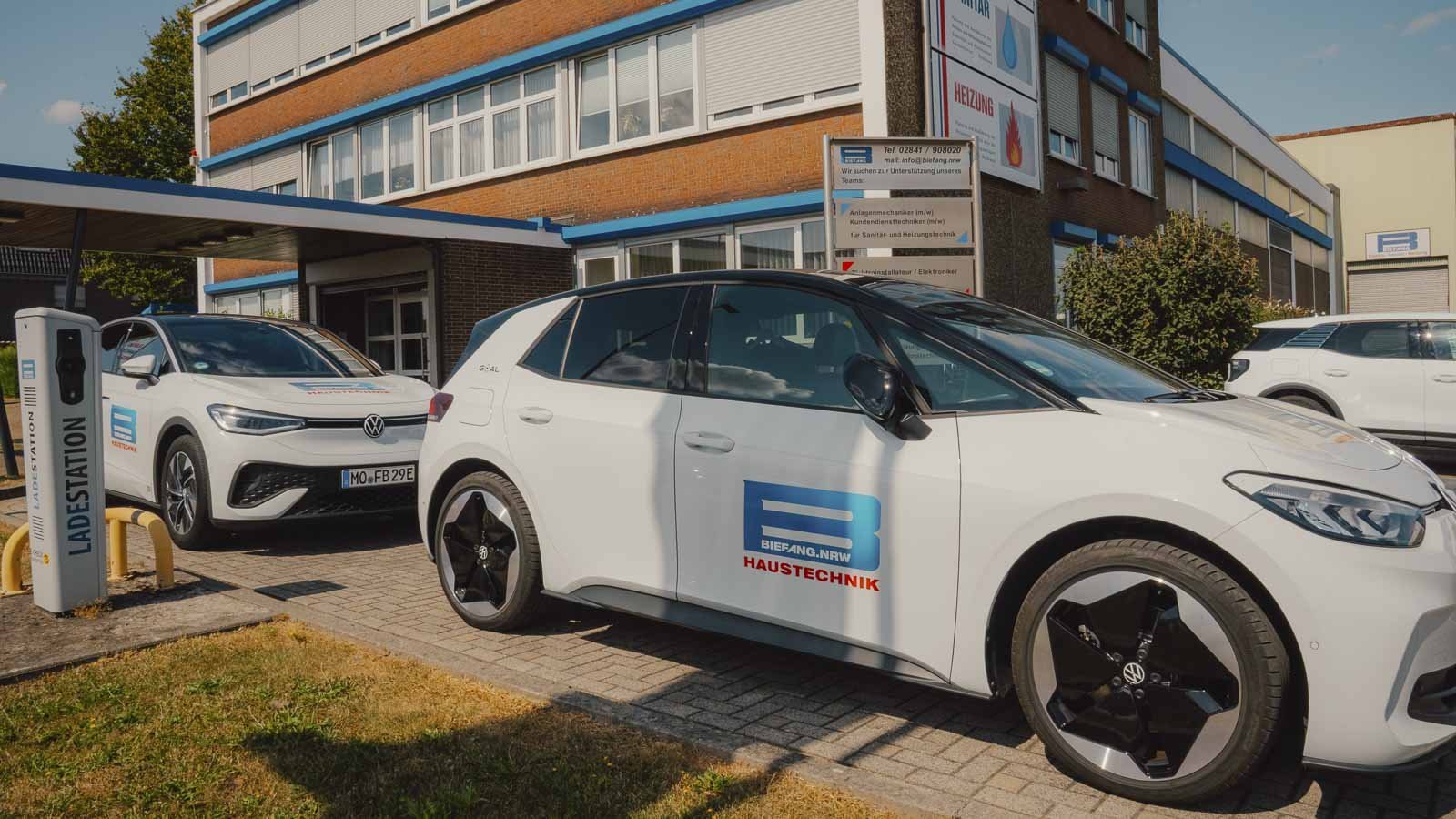 Firmensitz in Moers mit Ladestationen