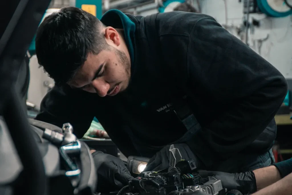 Werkstattservice: Reparatur und Wartung von LKW und Anhängern