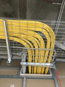 Installation in einem Großraumbüro