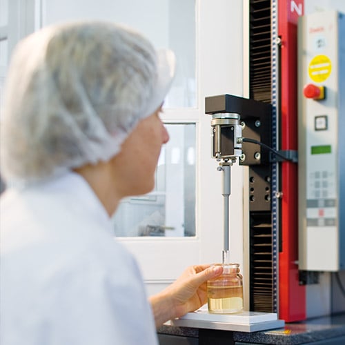 Qualitätssicherheit durch physikalische, chemische und mikrobiologische