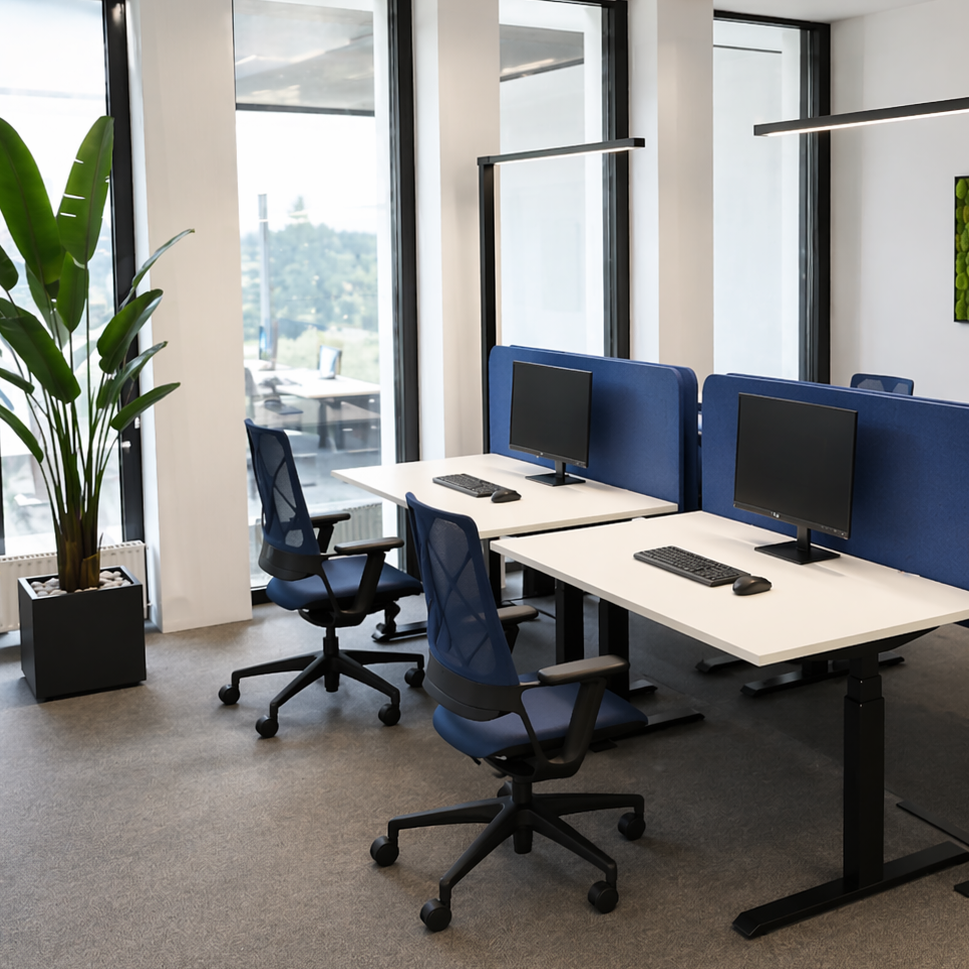 Moderner Arbeitsplatz mit Bürostuhl