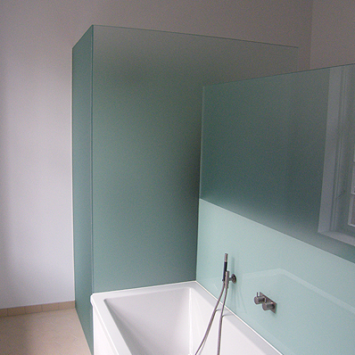 Glaskabine im Badezimmer