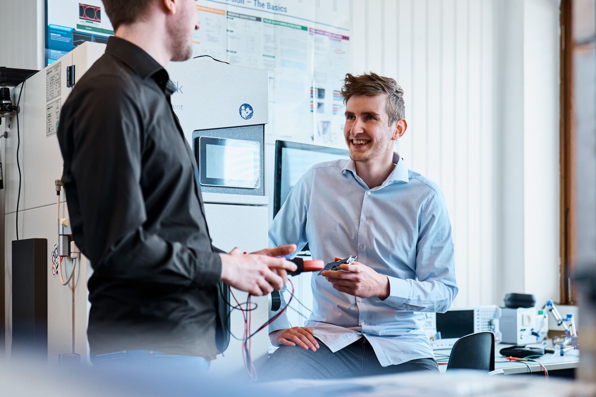 Embedded KI wird im Team entwickelt: Projektbesprechung bei AITAD