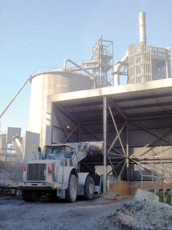 Asche-Annahmebunker mit Push Floor