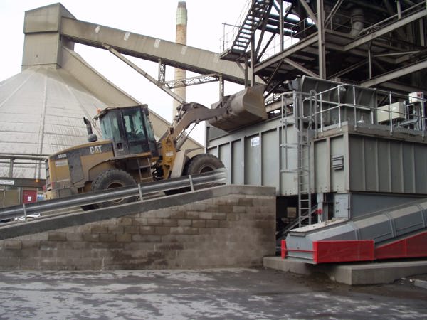 Altreifen-Handling-Bunker
