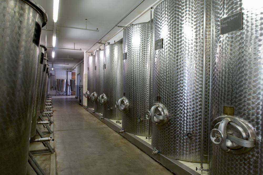 Maceration: botanicals in alcohol