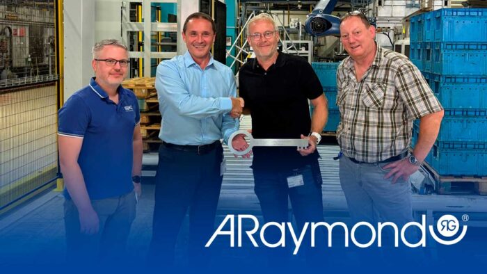 Roboterzelle für Autozulieferer ARaymond