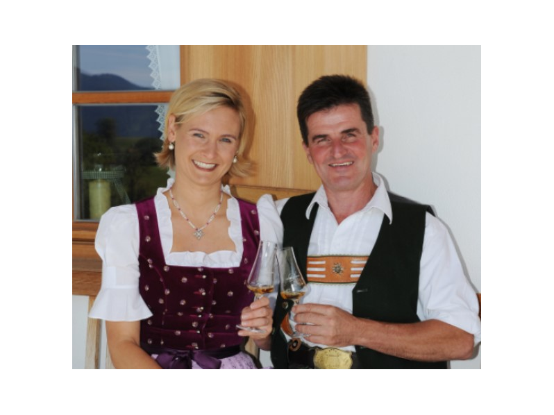 Besuch, Einkauf und Führungen in der Destillerie
