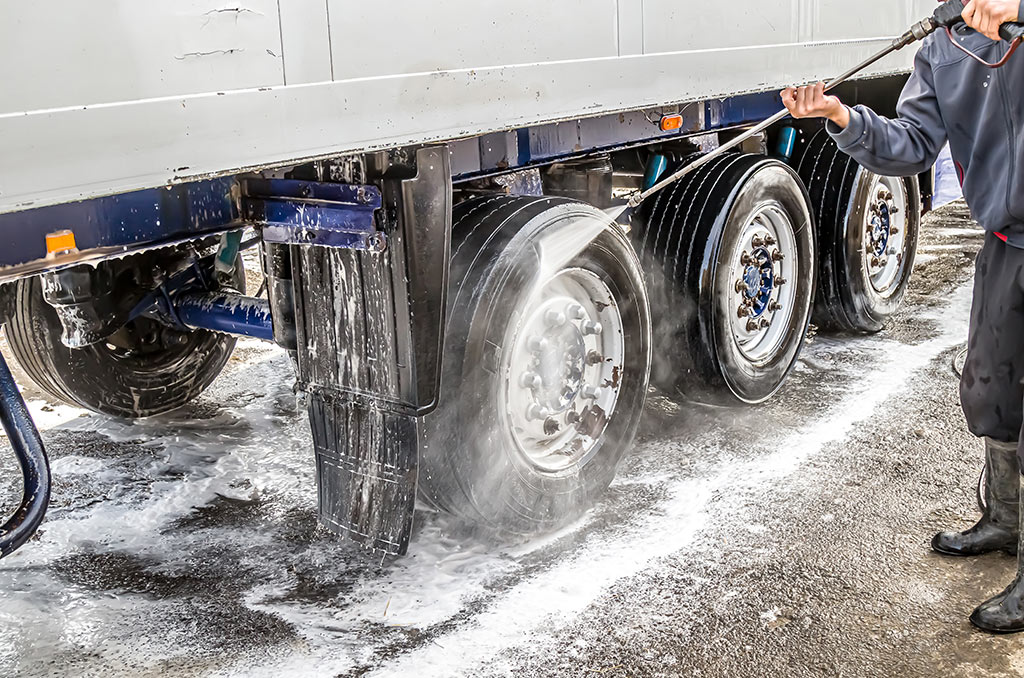 Hochdrucktrailer im Einsatz bei Automotive