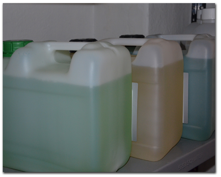 Liquids und Ersatzteile für Steckbeckenspülgeräte