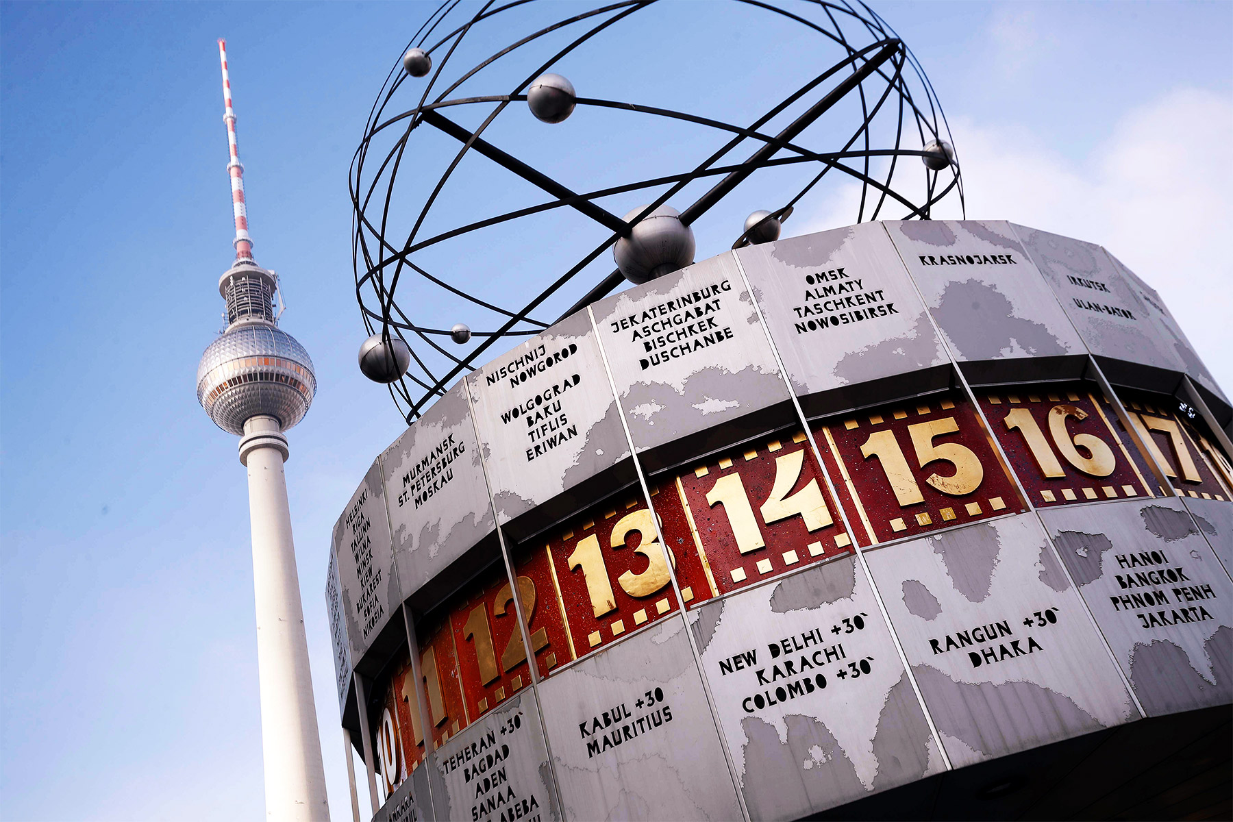 Nachbildung der Weltzeituhr